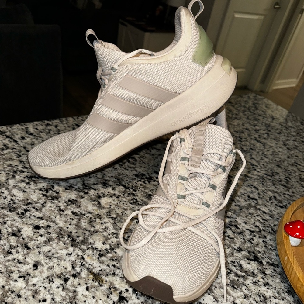 Adidas tennis shoes